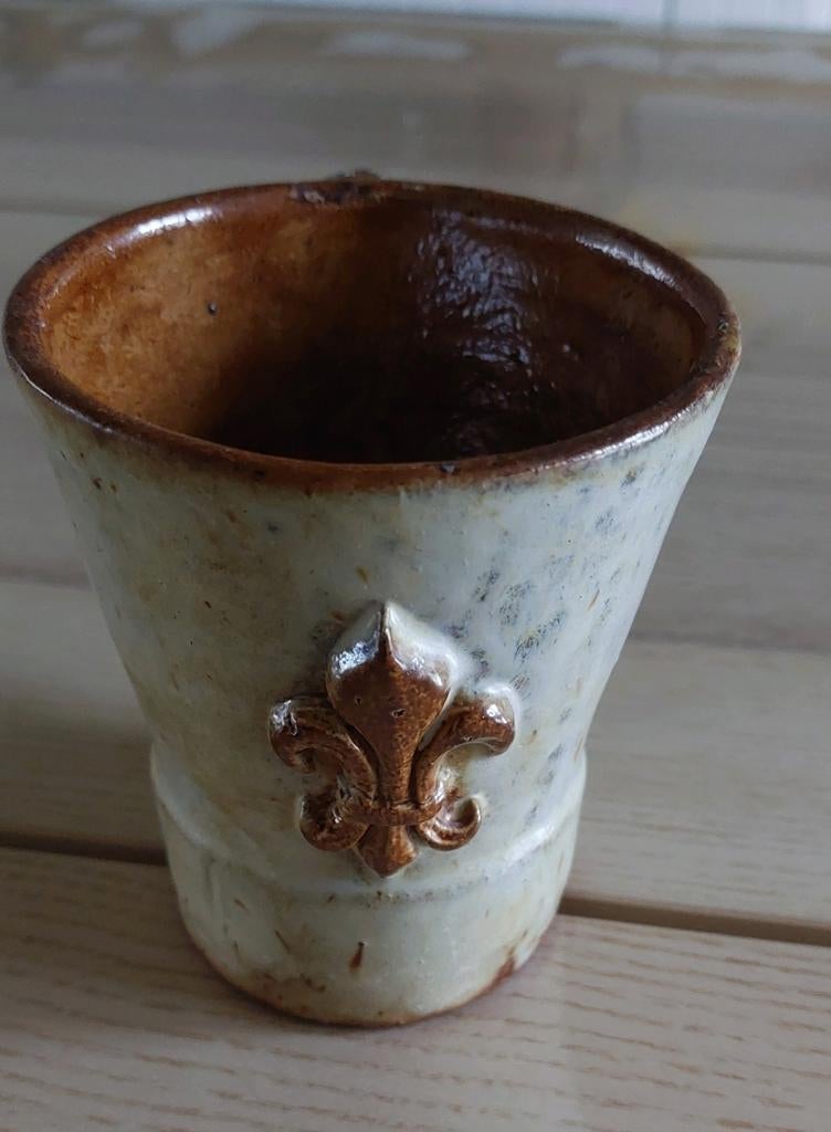 Mug avec lys en grès, signé Grégoire., Antiquités & Art, Enlèvement ou Envoi