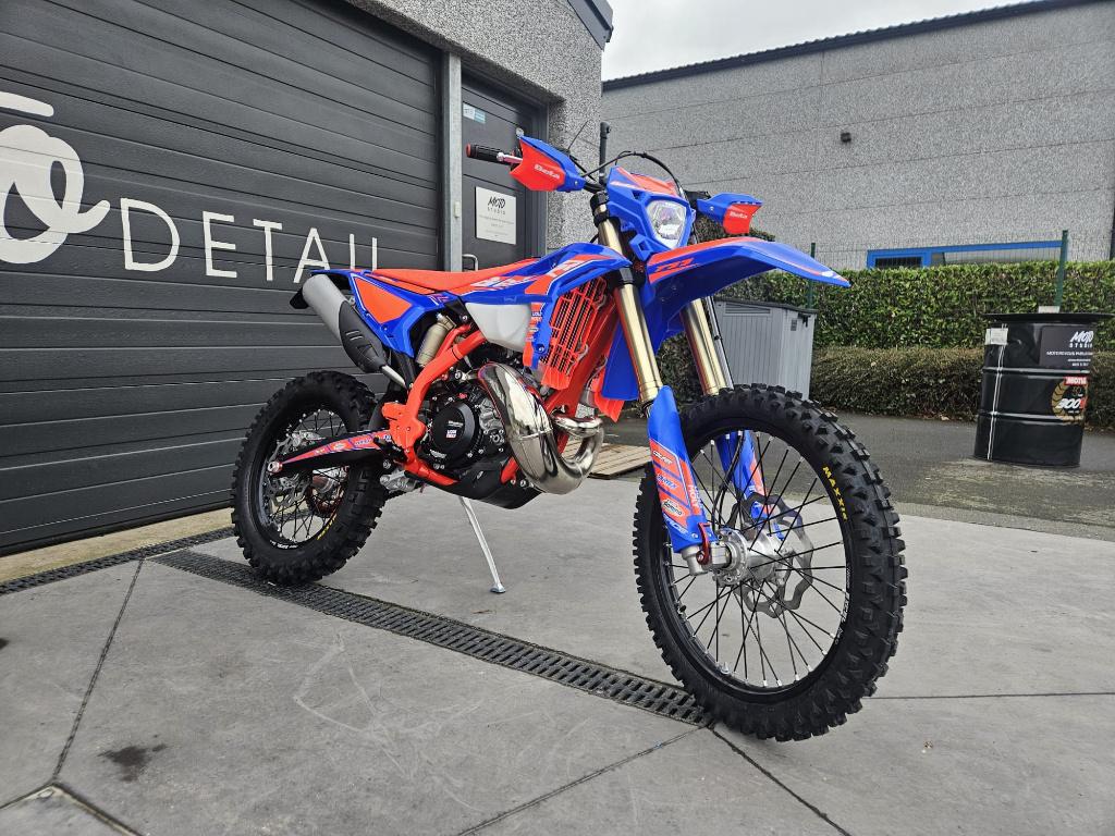 NIEUW: Beta RR 300 Race 2T MY2026, Motoren, 300 cc, Bedrijf, Beta, Enduro