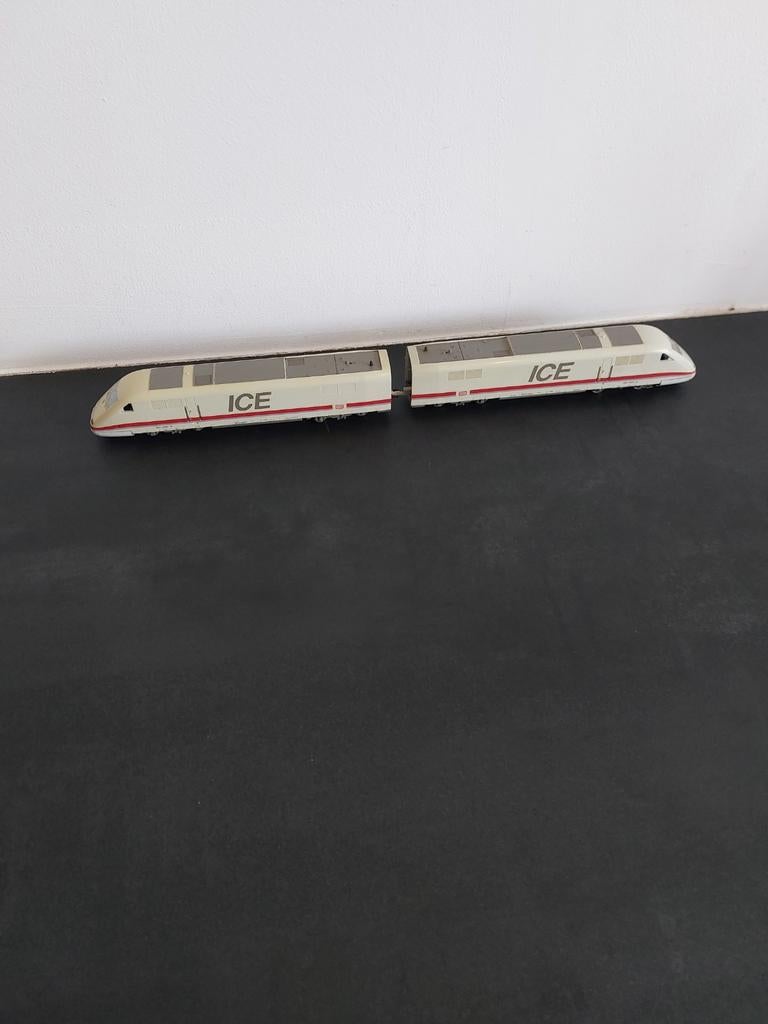 Marklin Ho, Enlèvement ou Envoi