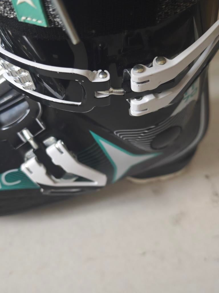 atomic skischoenen 38.5/39 nieuwstaat, Motoren, Ophalen