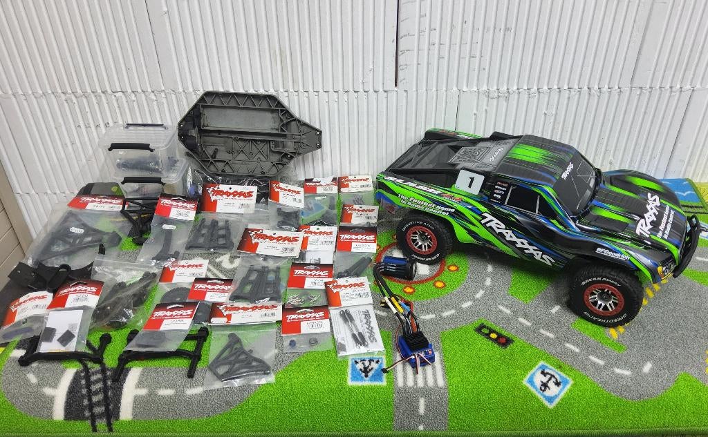 Traxxas slash 4x4 ultimat, Hobby & Loisirs créatifs, Modélisme | Radiocommandé & Téléguidé | Voitures, Enlèvement ou Envoi