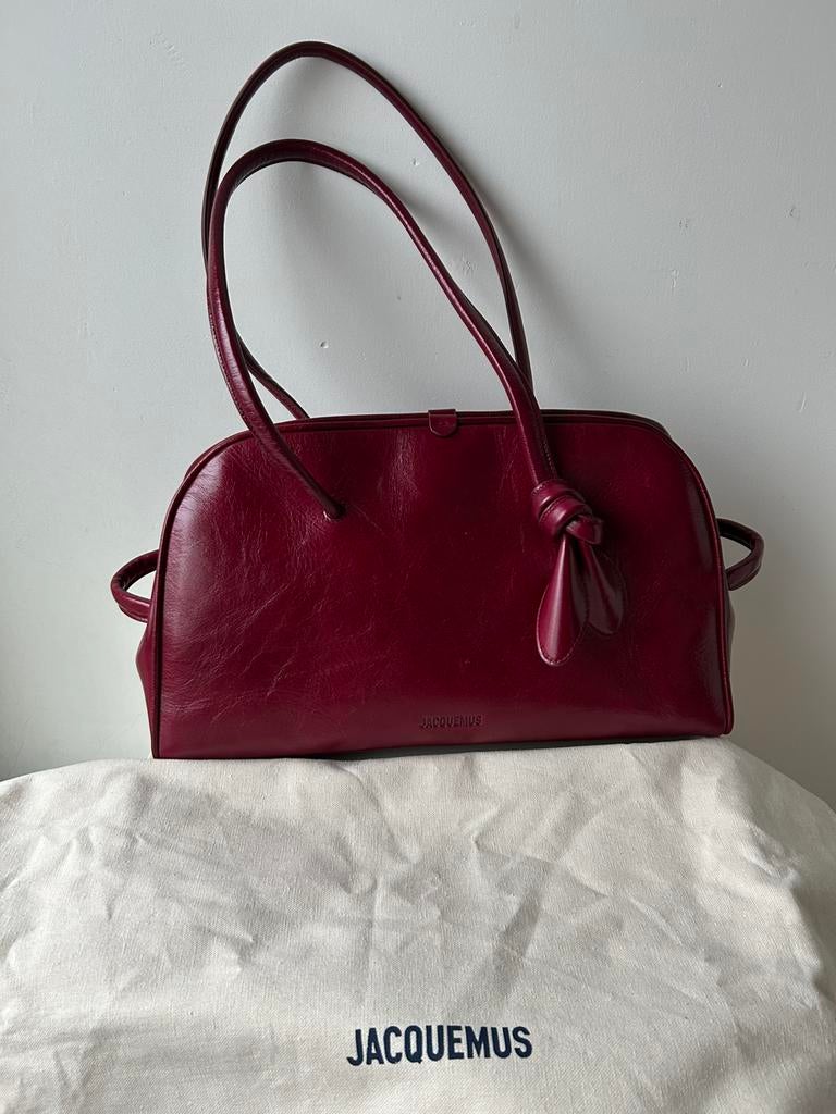 Jacquemus gran turismo burgundy, Bijoux, Sacs & Beauté, Sacs | Sacs Femme, Envoi, Neuf, Autres couleurs