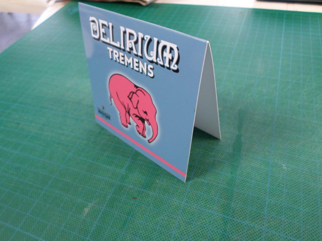 Delirium Tremens - petit carton présentoir, Collections, Marques & Objets publicitaires, Enlèvement ou Envoi, Comme neuf, Autres types