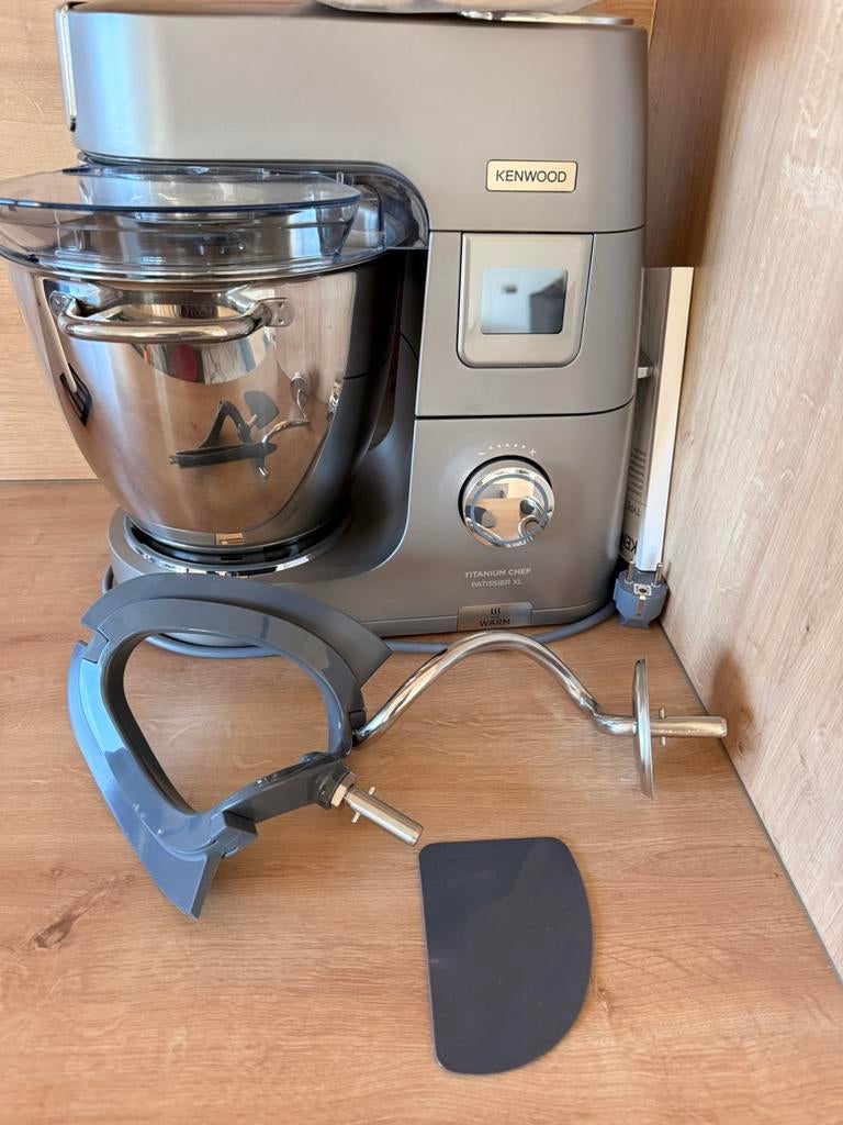 Robot KENWOOD titanium chef patissier xl, Electroménager, Résiste au lave-vaisselle, Comme neuf, Enlèvement, 4 litres ou plus