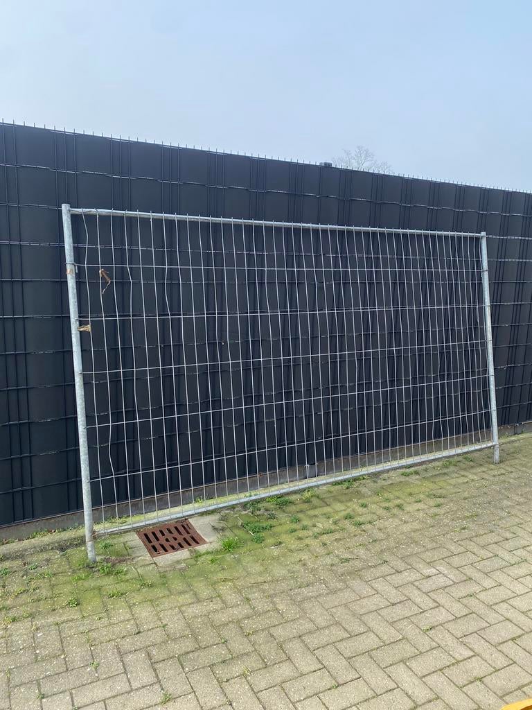 Heras hek + 2 kunstof blokken, Ophalen, Zo goed als nieuw