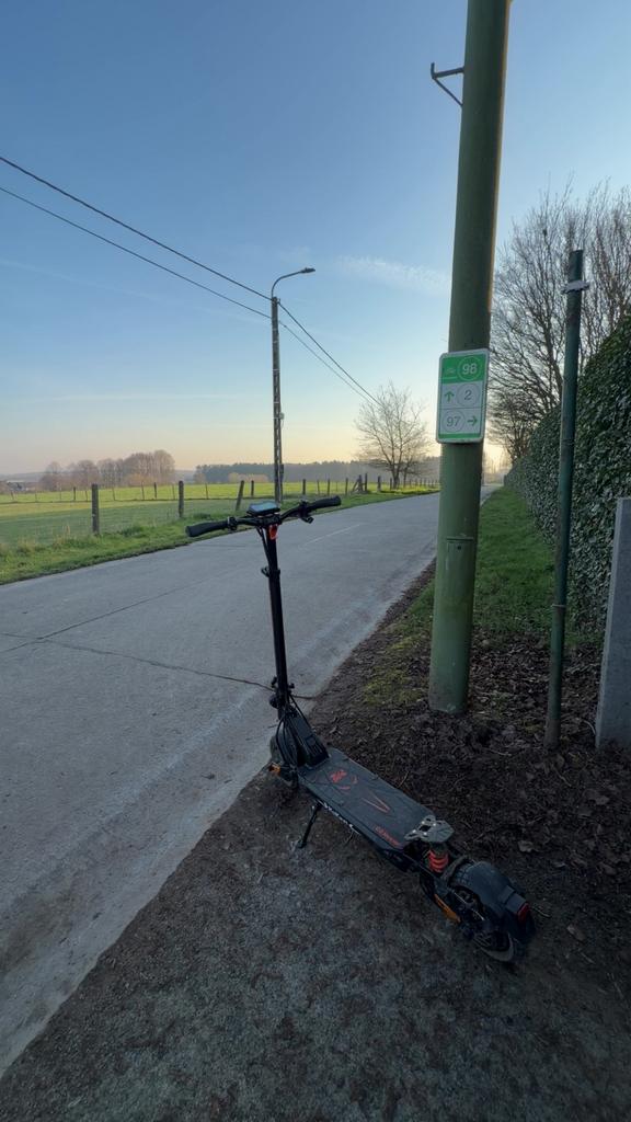 G2 Master doden, Fietsen en Brommers, Steps, Ophalen of Verzenden, Zo goed als nieuw, Elektrische step (E-scooter)