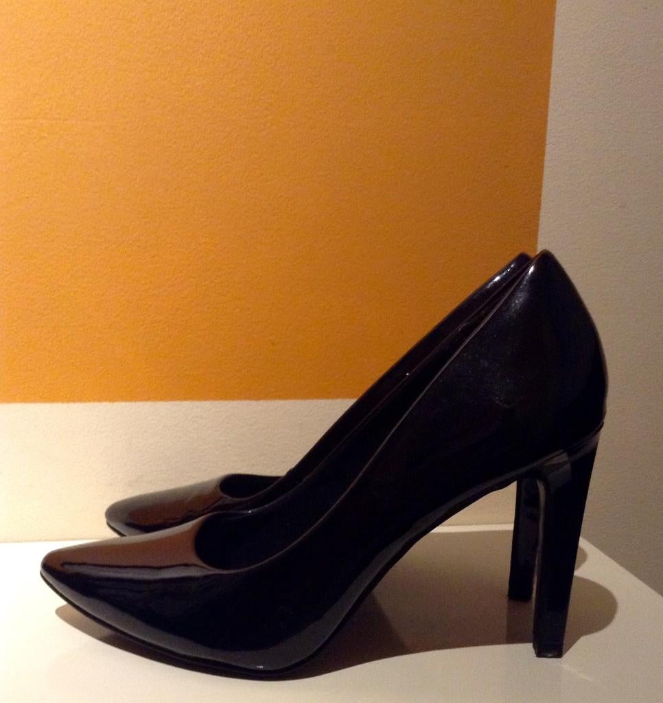 Escarpin noirs vernis Marco Tozzi p.38, Enlèvement ou Envoi, Comme neuf