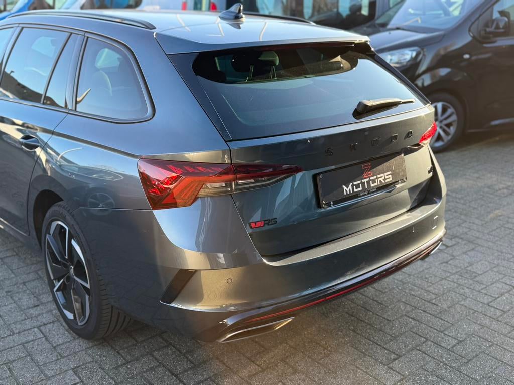 Skoda Octavia // IV RS // Plug in hyrbide, Auto's, Skoda, Blauw, Bedrijf, Hybride Elektrisch/Benzine, 180 kW