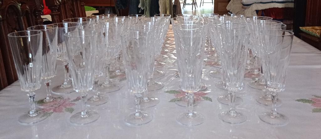Service complet de verres en cristal d'Arques "Versailles", Antiquités & Art, Enlèvement