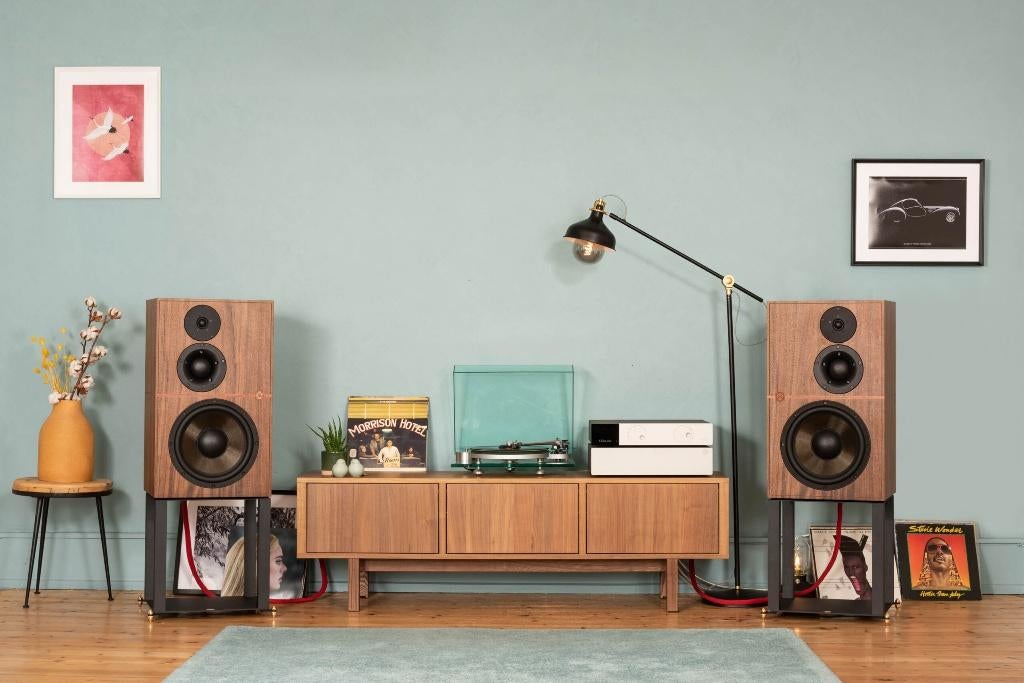 Revival Audio atalante 5 Walnut, Audio, Tv en Foto, Zo goed als nieuw, 120 watt of meer, Front, Rear of Stereo speakers, Ophalen