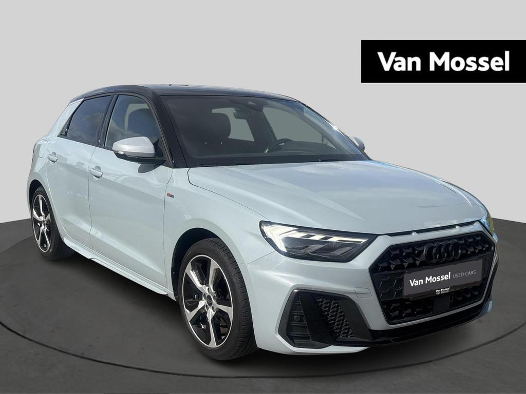 Audi A1 Sportback 1.0 30 TFSI 81kW S tronic S Line Busi Ed, Auto's, Audi, Stof, Zwart, Bedrijf, 5 zetels