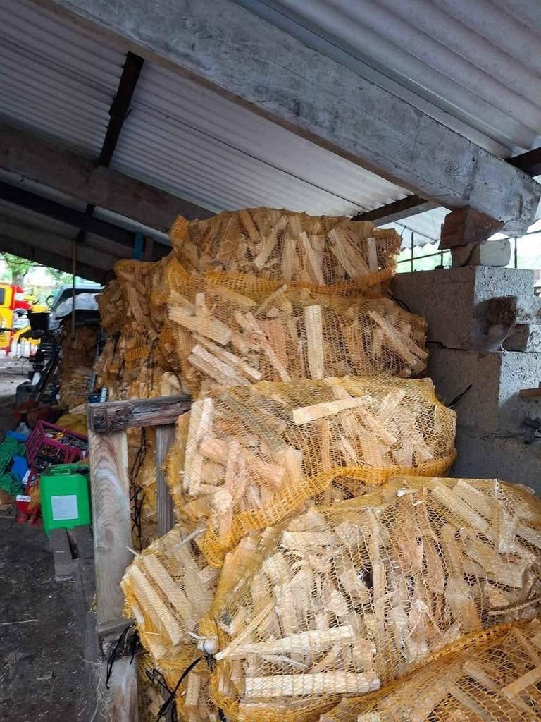 Grand sac de bois d'allumage, Jardin & Terrasse, Bois de chauffage, Troncs d'arbres, Autres essences de bois, Moins de 3 m³, Enlèvement ou Envoi