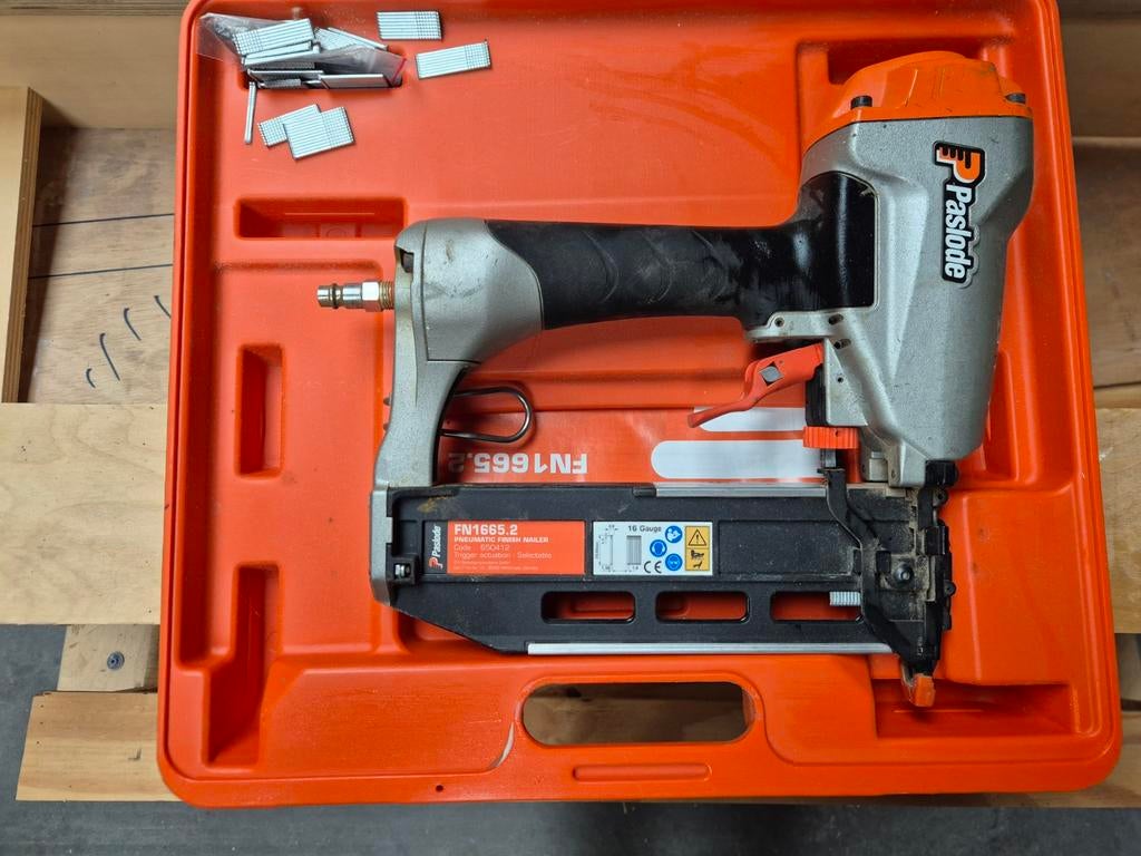 Cloueuse pneumatique Paslode FN1666.2 pour clou 1,6lllļ⁴, Enlèvement