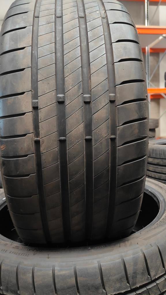 235/35r19 Bridgestone 60€ l'unité avec montage et équilibrag, Enlèvement