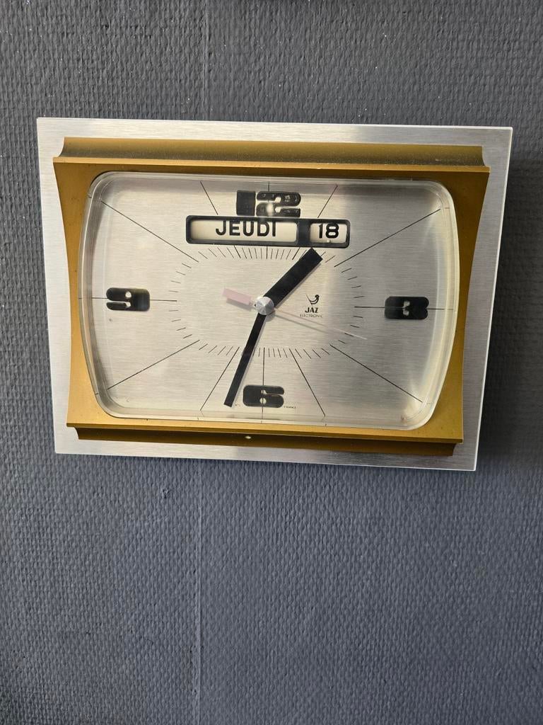 Horloge rétro JAZ fonctionnelle