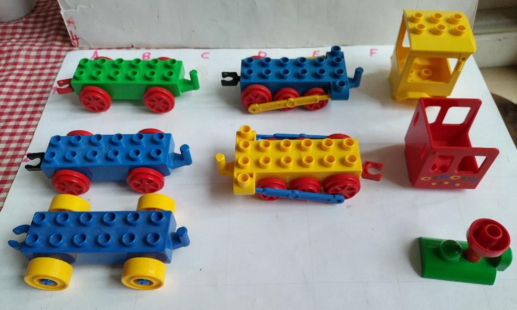 Duplo onderdelen van treinen, goederentreinen, wagonnetjes.., Enfants & Bébés, Jouets | Duplo & Lego, Comme neuf, Duplo, Briques en vrac