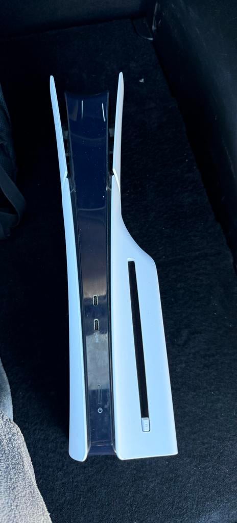 Playstation 5 500GB 2 controllers, Games en Spelcomputers, Ophalen of Verzenden, Zo goed als nieuw, Playstation 5