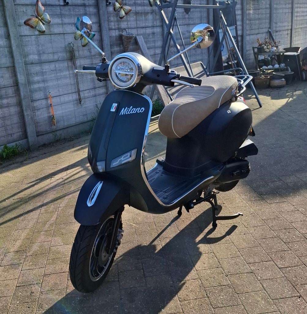Scooter jtc milano, Fietsen en Brommers, Snorfietsen en Snorscooters, Zo goed als nieuw, Overige merken, Benzine, Ophalen