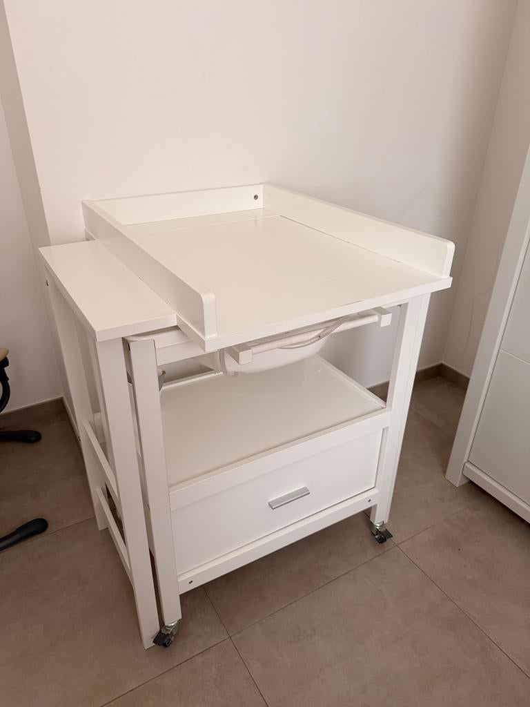 Verzorgingstafel met bad, Kinderen en Baby's, Ophalen, Zo goed als nieuw