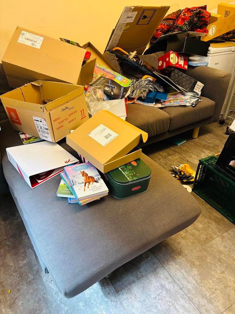 Canape avec meridienne en bon etat a donner, Enlèvement, Comme neuf