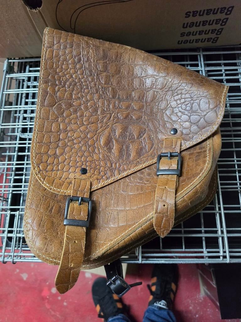 Achterbrugtas motor, Motoren, Ophalen, Zo goed als nieuw