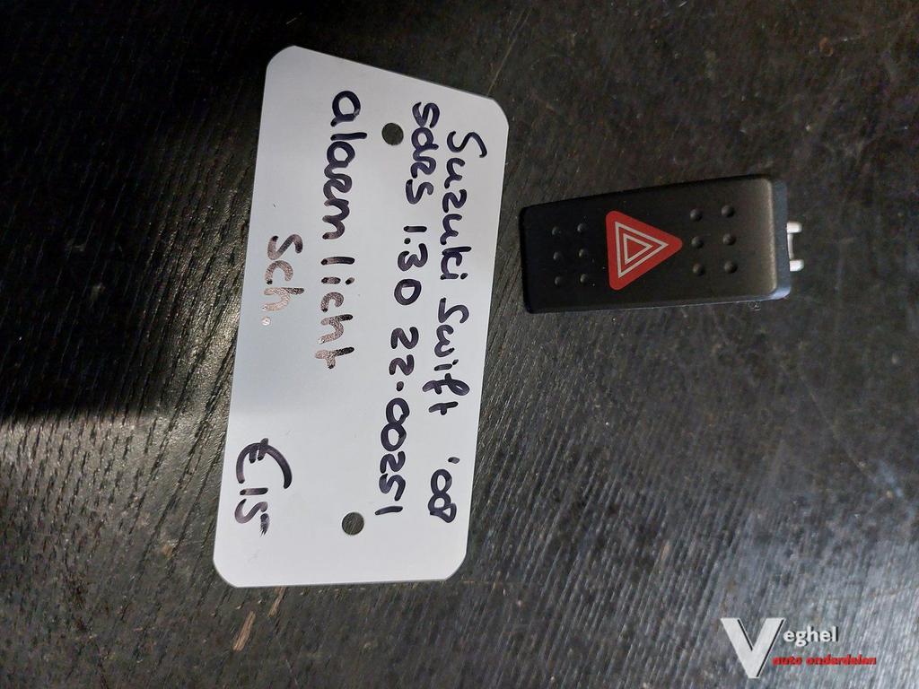 Suzuki Swift 5drs 1.3D alarmlichtschakelaar '08, Gebruikt, -, -, Ophalen of Verzenden