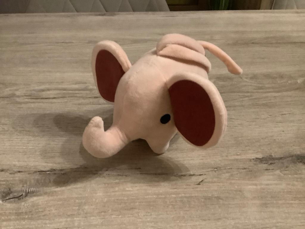 Baby olifant muziekmobieltje, Ophalen of Verzenden, Zo goed als nieuw, Rammelaar, Met geluid