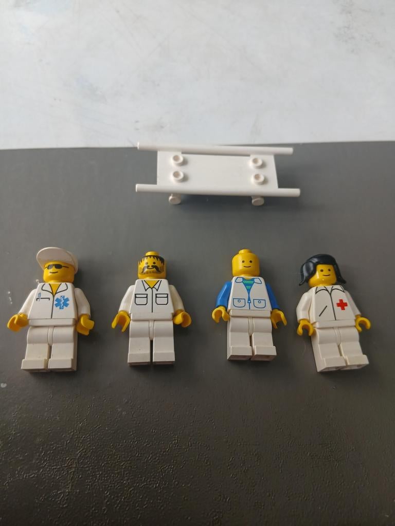 Lot de figurines Lego : hôpital et civière, Enlèvement ou Envoi, Lego