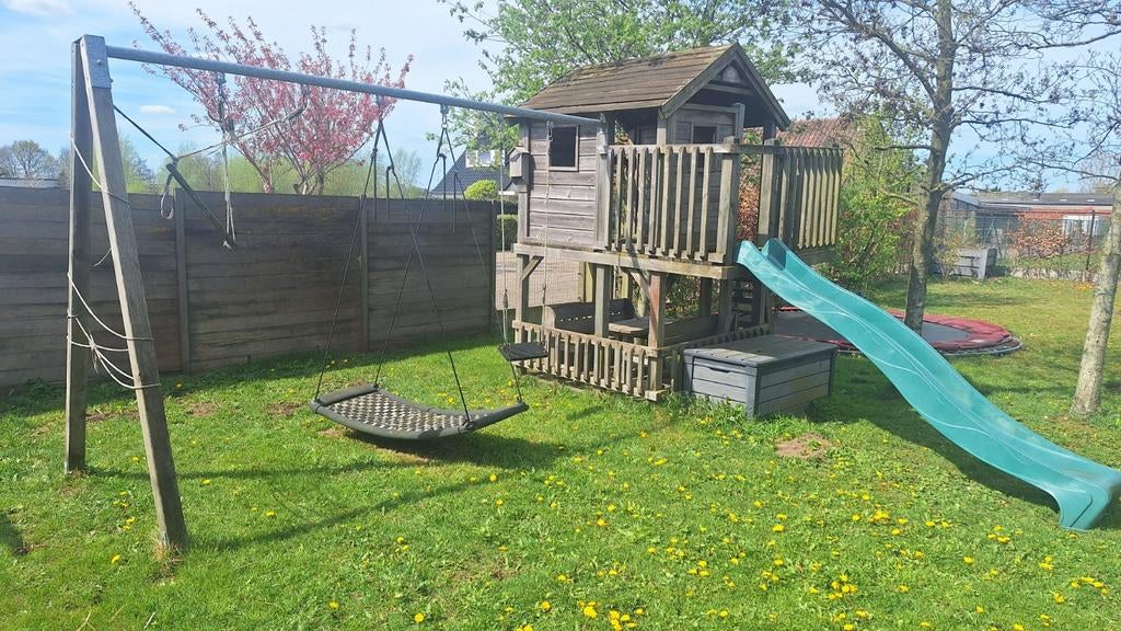 Schommel + speelgoedhuisje, Kinderen en Baby's, Speelgoed | Buiten | Speeltoestellen, Ophalen, Schommel
