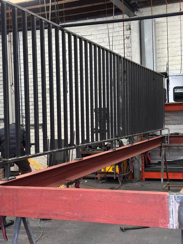 Laswerk-Lasser-Leuning,trappen,terras, Ophalen, Zo goed als nieuw, IJzer