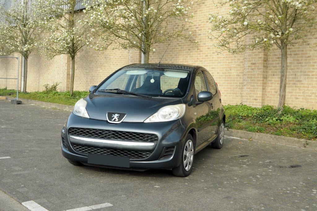 Peugeot 107 essence 111150km 5-portes pret a immatri CntrlTH, Autos, Peugeot, Argent ou Gris, Achat, 50 kW, Entreprise