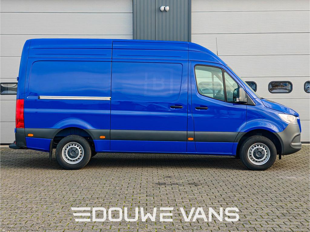Mercedes-Benz Sprinter L2 H2 Automaat 315 BLAUW MBUX DAB Tre, Auto's, Bestelwagens en Lichte vracht, Automaat, Achterwielaandrijving