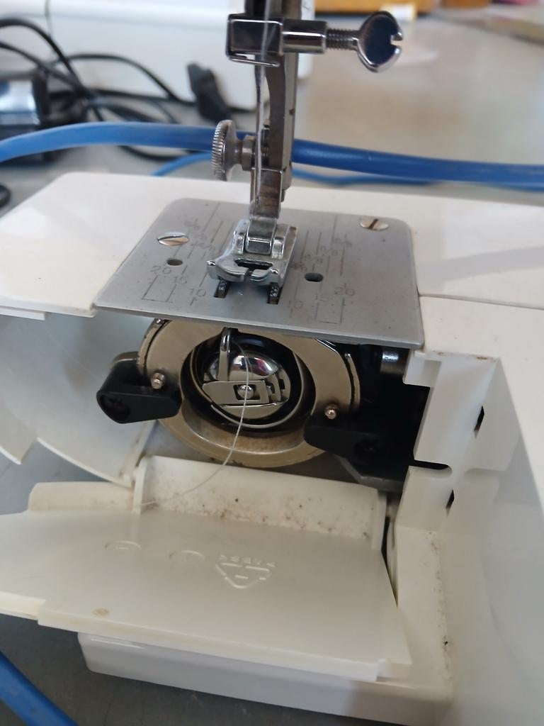 machine à coudre, Enlèvement, Machine à coudre