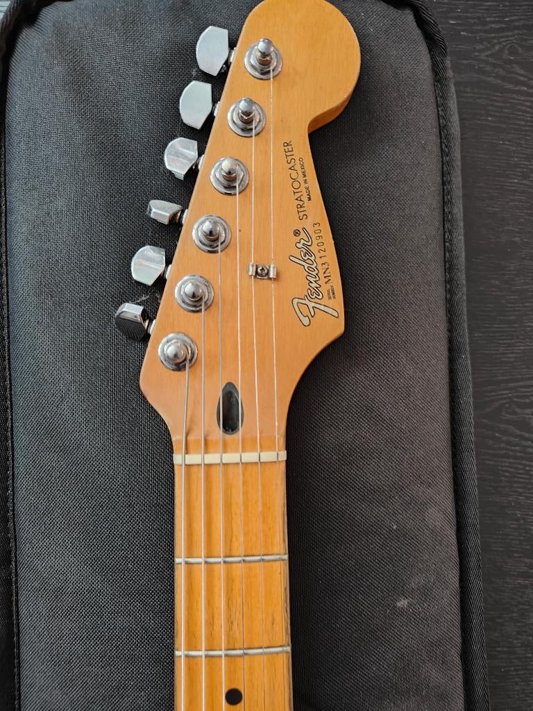 Fender Stratocaster met EMG elementen + tas, Enlèvement, Utilisé, Solid body, Fender