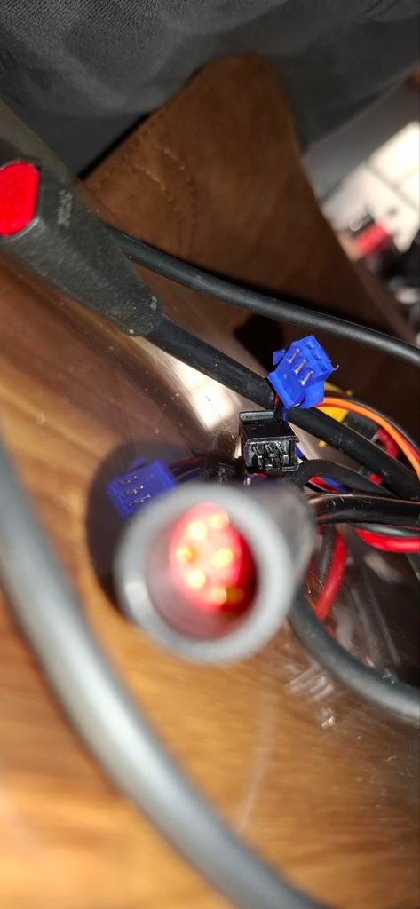 Controller v20/v20 pro nieuwe modellen met rode motor kabel, Fietsen en Brommers, Fietsaccessoires | Fietsverlichting, Ophalen