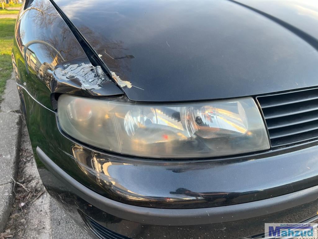 SEAT TOLEDEO 2 / LEON rechts koplamp 1998-2004, Gebruikt, Autovia A-2, Km 585 585
08760  Martorell, ES, SEAT S.A., Customercare@seat.es