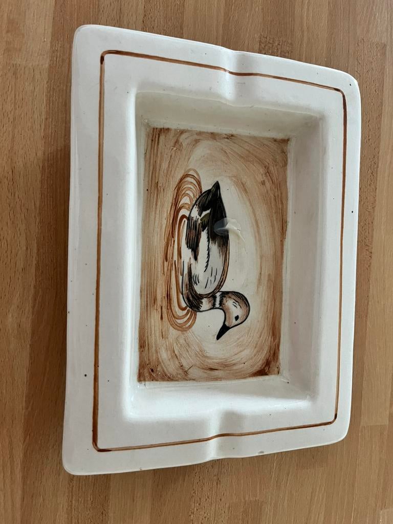 Cendrier en forme de canard, Envoi