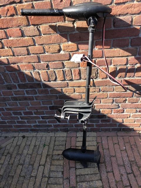 Haswing 55 Fluistermotor, Watersport en Boten, Buiten- en Binnenboordmotoren, Ophalen, 5 tot 10 pk, Elektrisch, Zo goed als nieuw