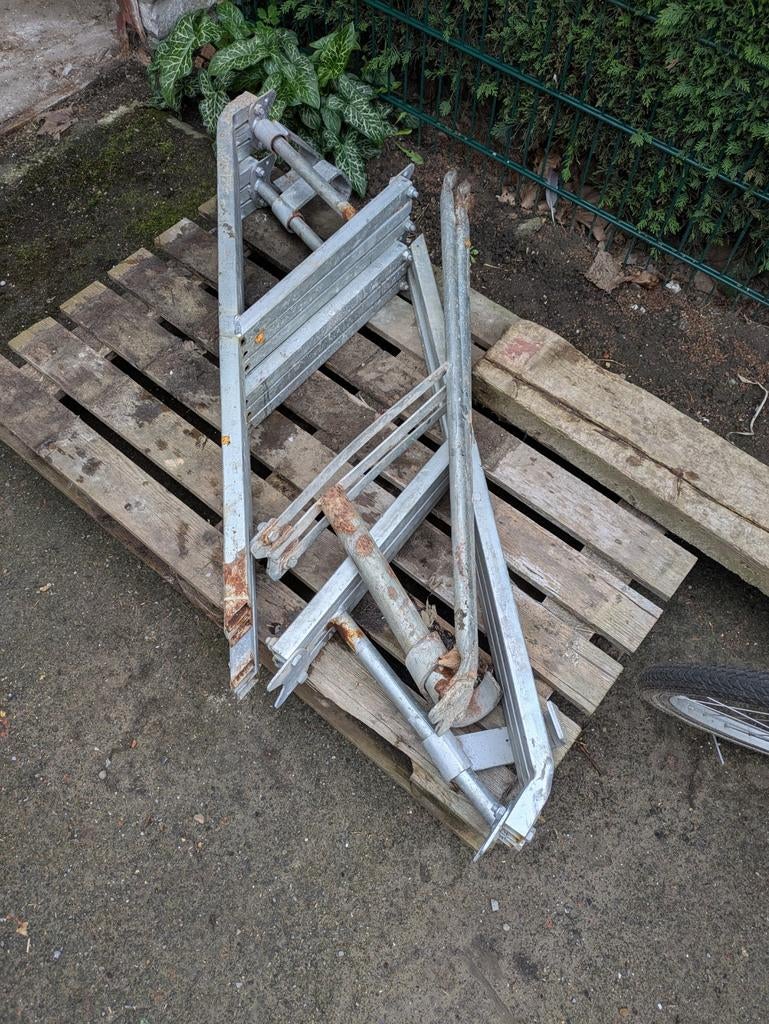 4 supports de profilés, Bricolage & Construction, Enlèvement