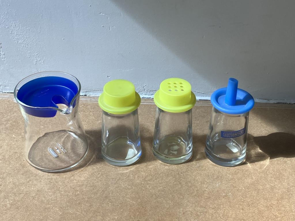 Salière, poivrier, huiler, pot à lait design coloré, Enlèvement, Comme neuf, Ensemble de couverts