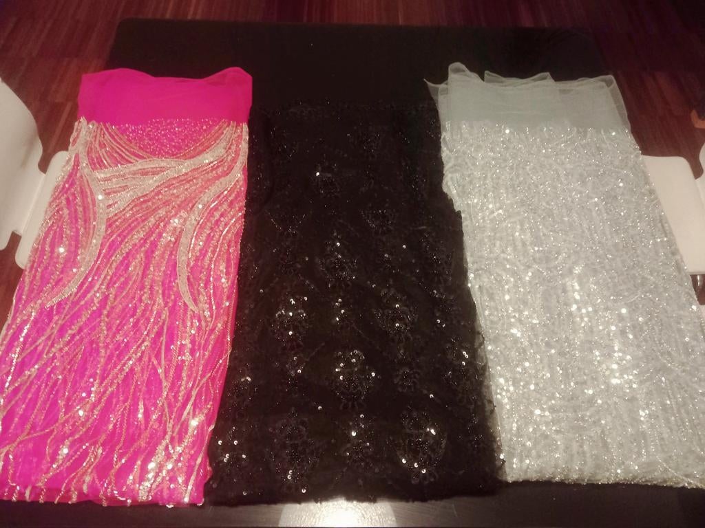 Prachtige Sari stof: lengte 3 meter, verkocht per stuk, Kleding | Dames, Dames-kledingpakketten, Nieuw, Maat 38/40 (M), Ophalen