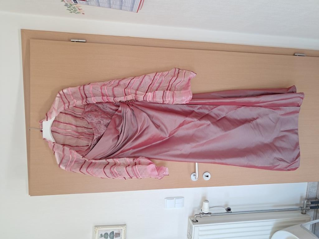 Robe cérémonie, Enlèvement, Neuf