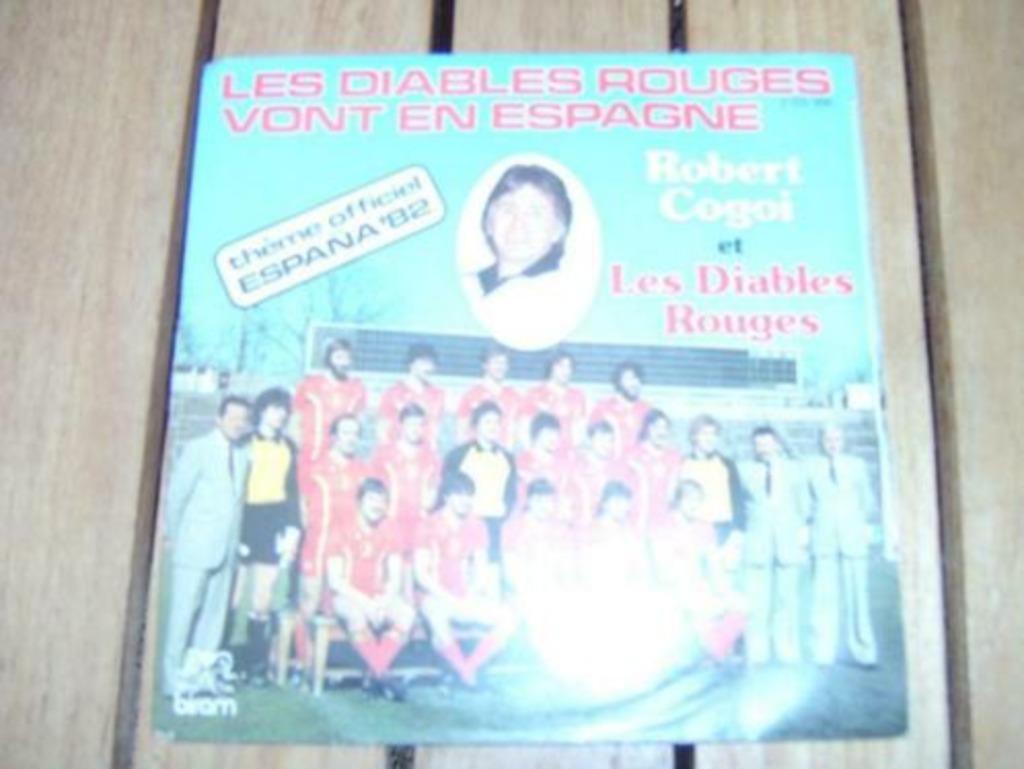 45T Les Diables rouges vont en Espagne 82 - Robert Cogoi, CD & DVD, Vinyles Singles, Enlèvement ou Envoi, Utilisé