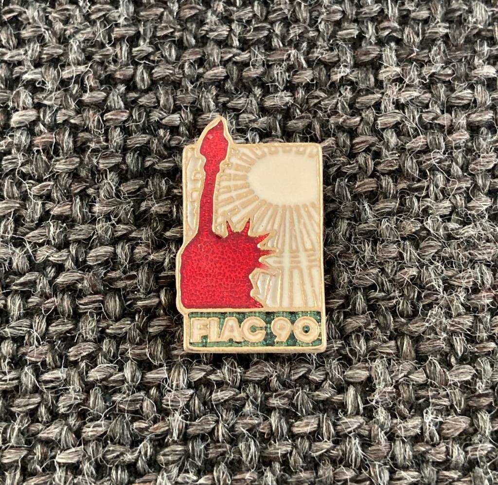 PIN - FIAC 90 - VRIJHEIDSBEELD, Verzenden, Gebruikt, Overige onderwerpen, Speldje of Pin