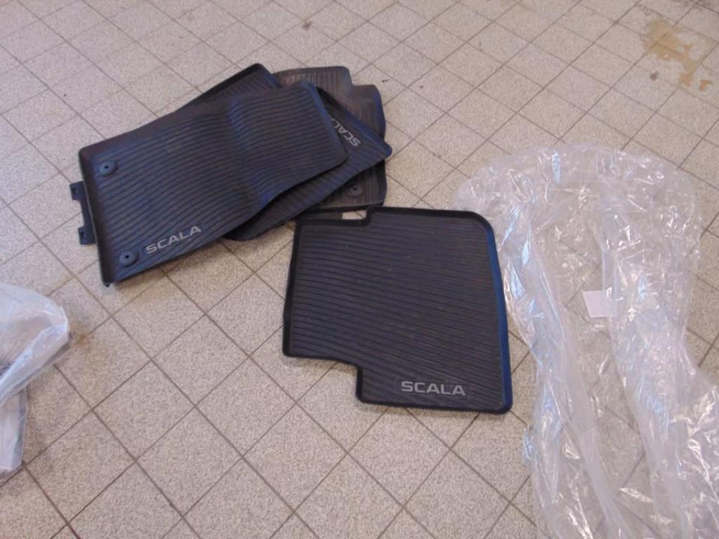 Skoda scala carpettes intérieur, Enlèvement ou Envoi, Skoda
