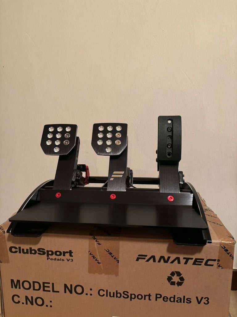 Fanatec clubsport pedals V3, Ophalen