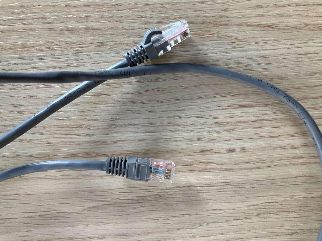 Internetkabel 2 meter, Computers en Software, Pc- en Netwerkkabels, Ophalen, Gebruikt