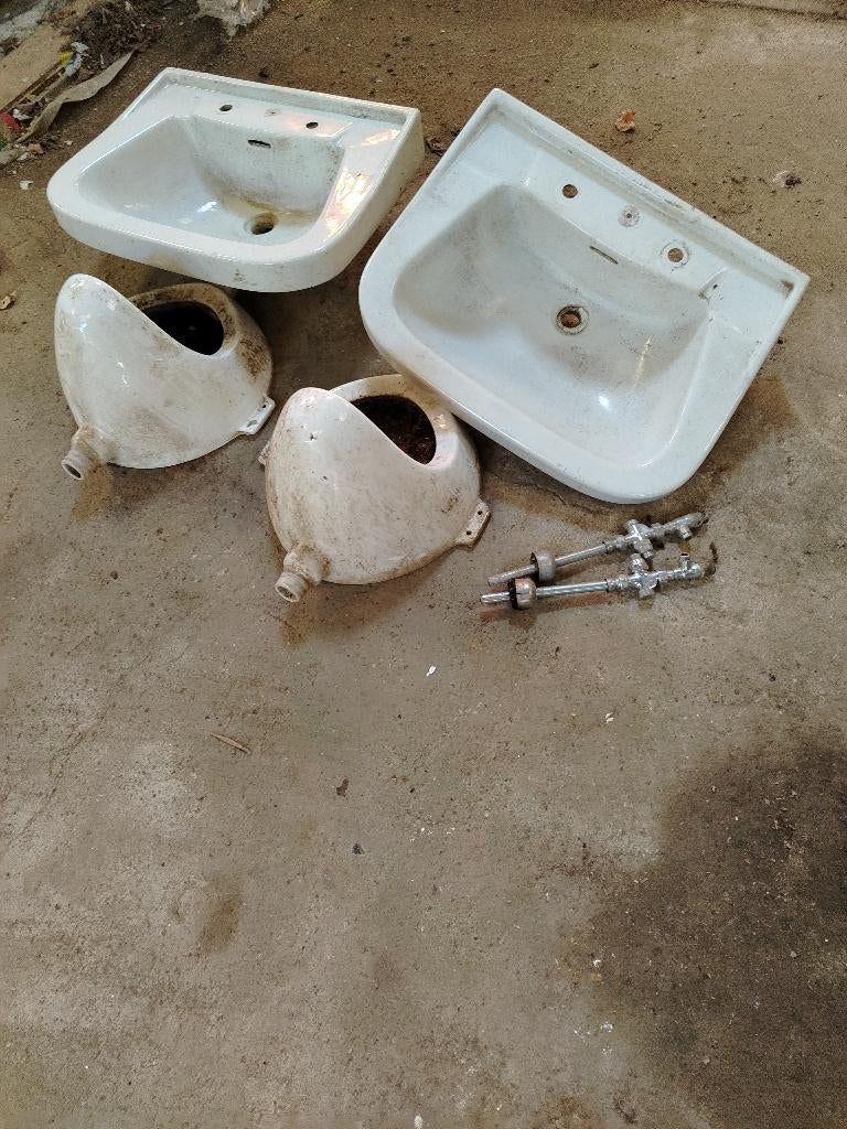 Pompbak, bidet, Doe-het-zelf en Bouw, Ophalen, Zo goed als nieuw