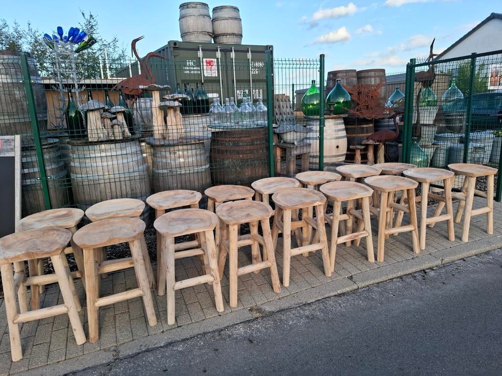 Tabouret de bar modèle unique et assise confortable en teck, Maison & Meubles, Enlèvement