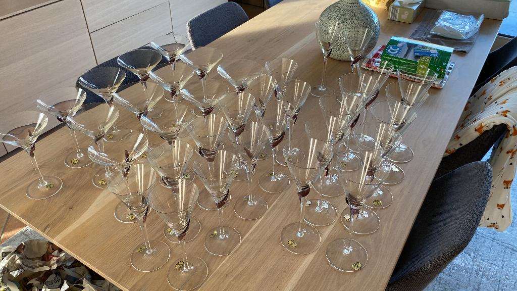 Kristallen glazen uit Bohemen, Enlèvement